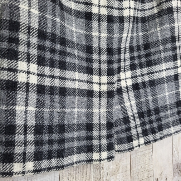 L.L Bean Wool Blend Skirt. Size 8. Grey, Black & White. - Picture 5 of 9